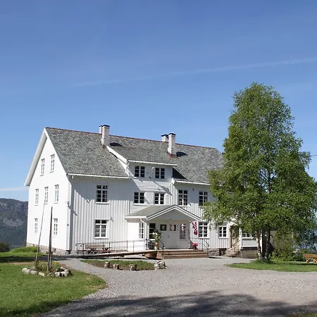 Gjestgiverier Granum Gård 3*