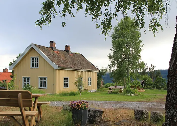 Granum Gard Pensión Fluberg